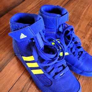 Boys size 1 Adidas Wrestling Shoes -BNWT